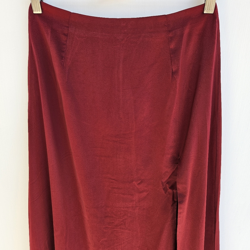 Showpo Kelcie Thigh Split Maxi Skirt in Wine Red NWT Size US 4 - Picture 5 of 9